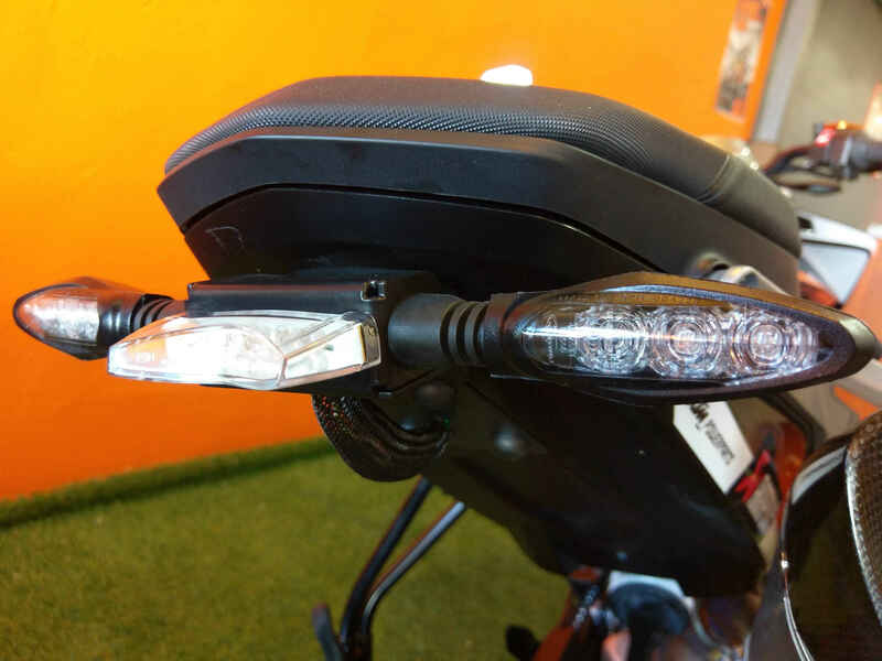 Ktm 790 Duke [ACCESS DESIGN] - Support de plaque d'immatriculation à hauteur de roue noir KTM Duke 790/890