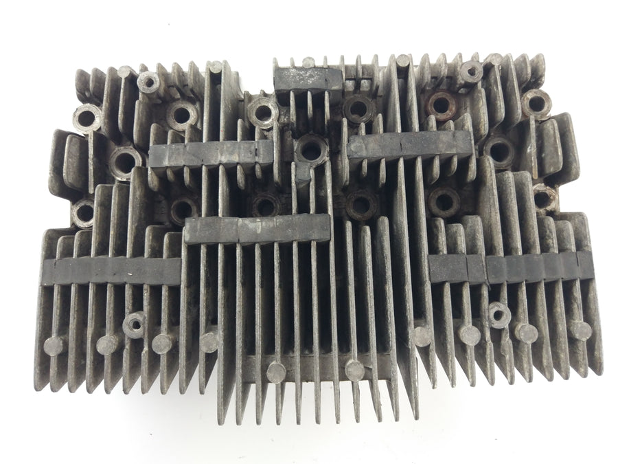 Suzuki GT 550 [1978] - Cylinder head