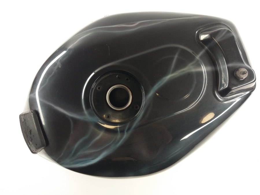 Suzuki GSXR 1100 GV73A [1992] - Tank petrol tank slight dents