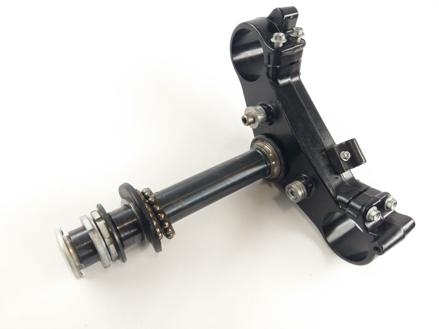 Aprilia RST 1000 Futura [2004] - Fork Bridge ci-dessous