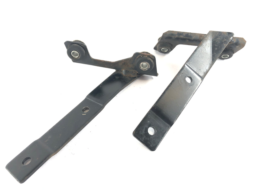 BMW C1 125 [2001] - Lower fairing bracket