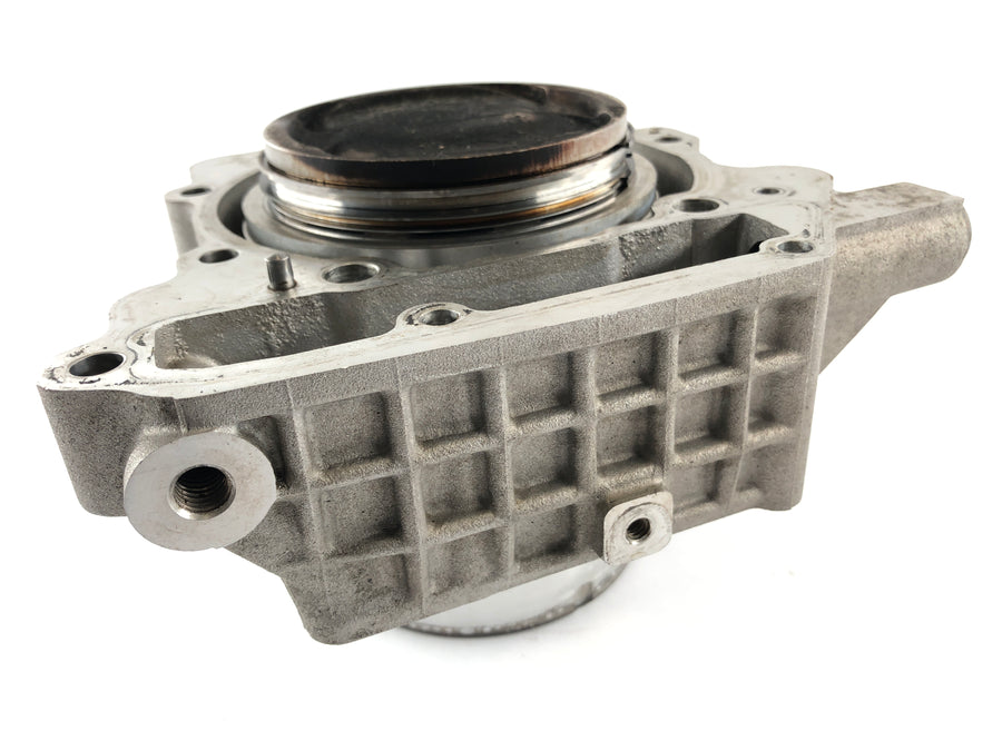 Can Am Spyder SM5 [2009] - Front Cylinder with Piston