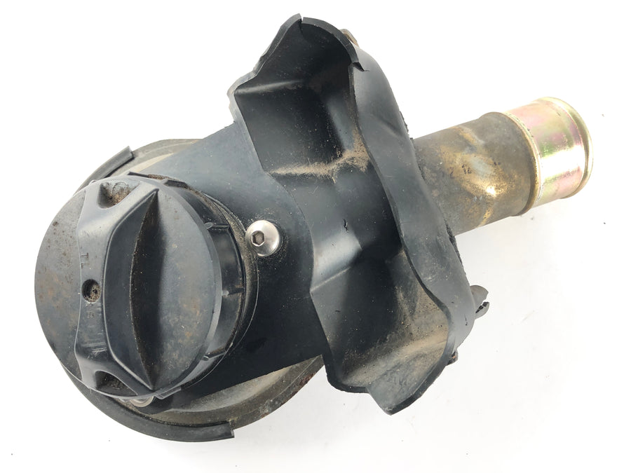 Suzuki Intruder VL 1500 AL [2000] - tank filler neck
