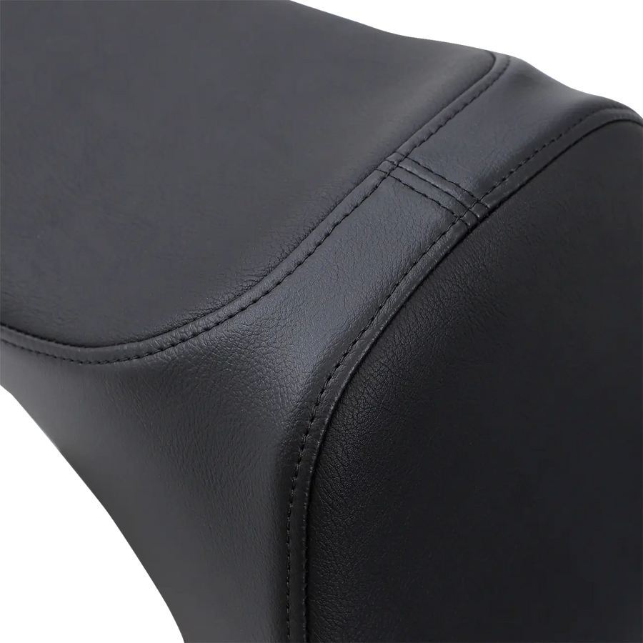 Harley-Davidson Street Bob [DRAG SPECIALTIES] – Predator III Seat