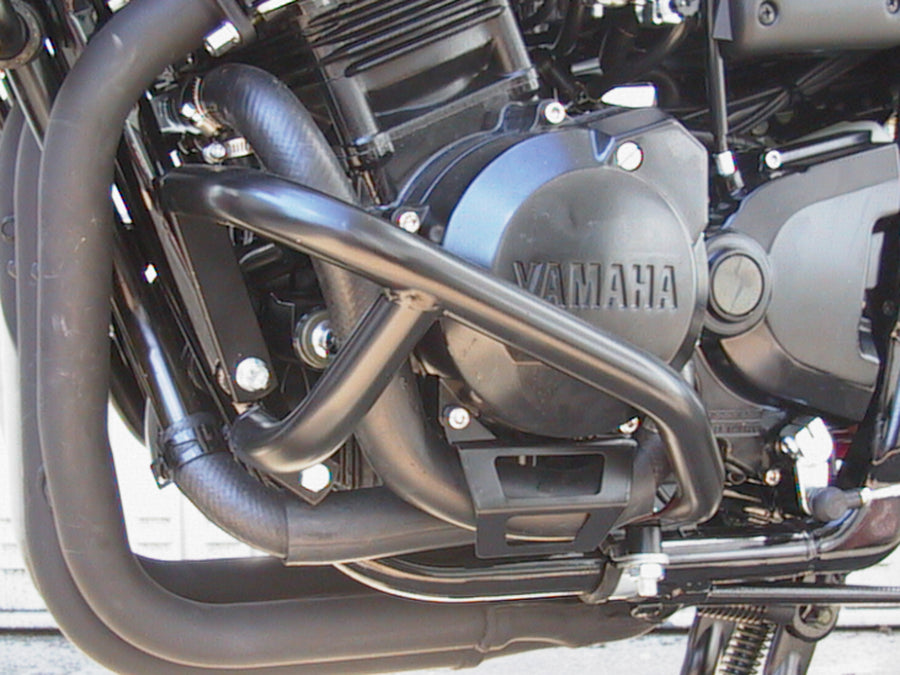 Yamaha FZS 600 FAZER [2000-2003] - motor protection bar, stable, black