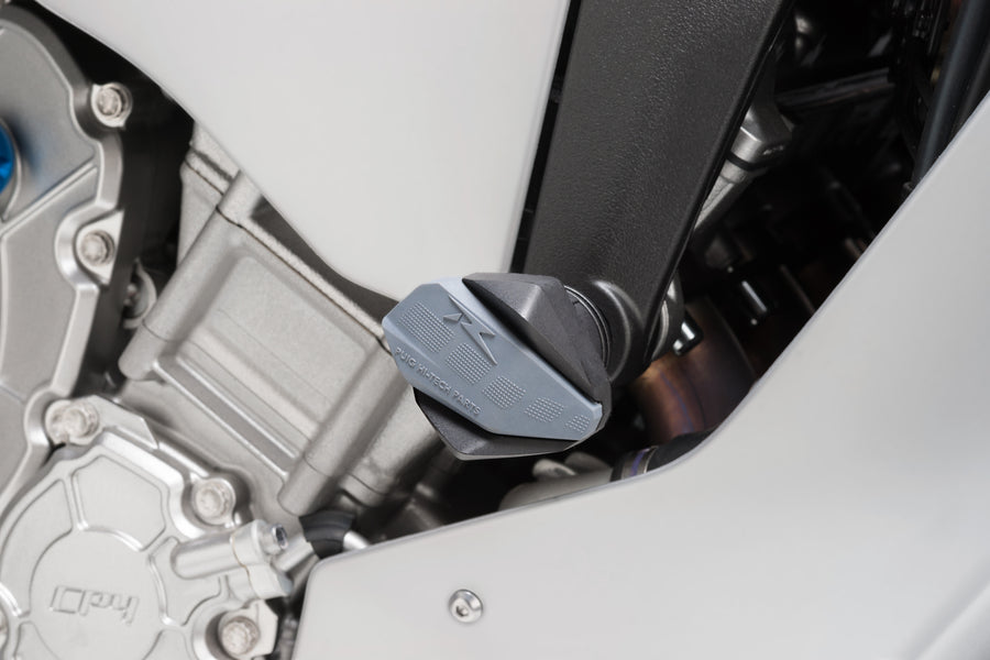 YAMAHA YZF-R1M [2025] – Sturzpads R19 – Schwarz