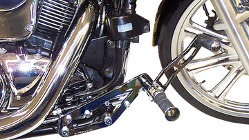 Kawasaki Vn 900 [BURCHARD EXCELLENCE] - vorverlegte Fußrastenanlage mit ABE, +17 cm, Kawasaki VN 900 Classic /Custom, Sundance gefräst, chrom