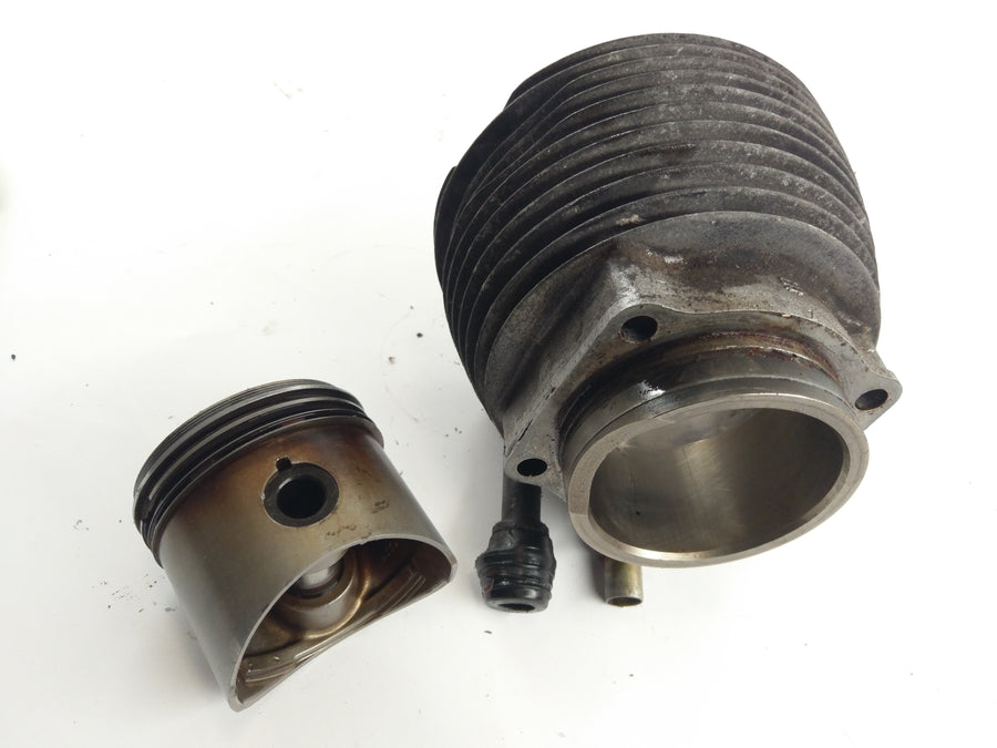 BMW R75/5 [1973] - Cylindre avec piston