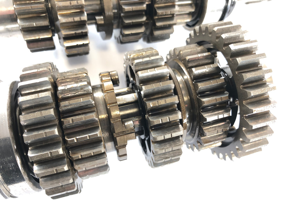 Yamaha XS 650 Type 447 [1975] - gearbox heavy pitting