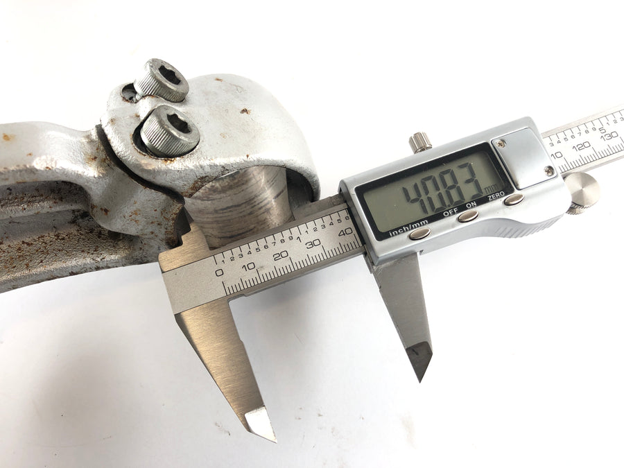 Kawasaki Zephyr 750 ZR750C [1991] - lower triple clamp