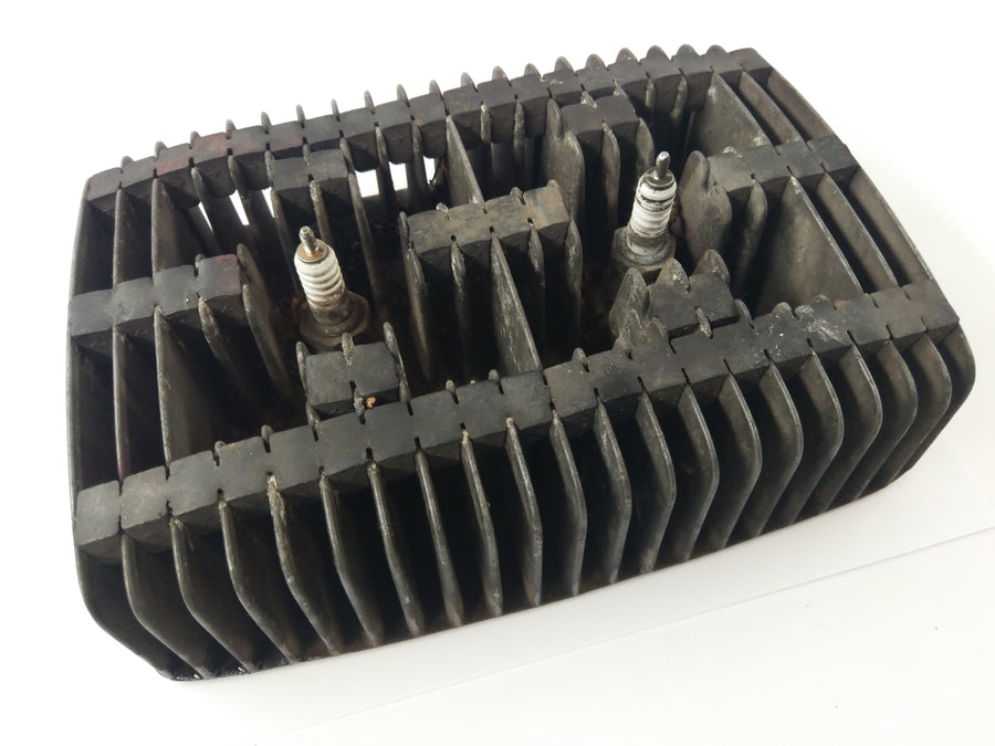 Suzuki GT 250 X7 [1979] - Cylinder head