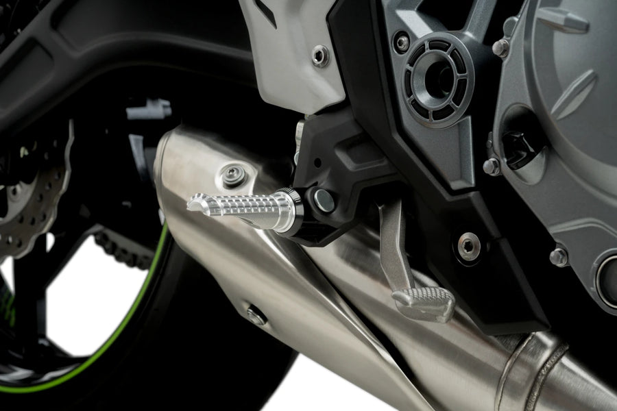 KTM RC 390 [2025] – R-Fighter Fußrasten – Silber