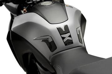 YAMAHA TRACER 7 GT [2024] – Specific tank protection – Carbon look - 0