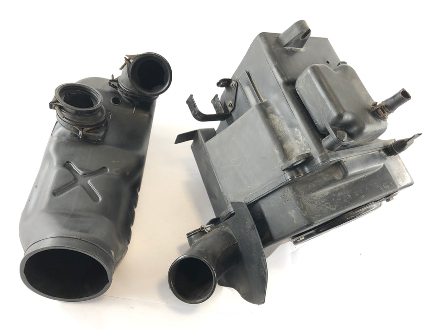 Honda XRV 750 Africa Twin RD04 [1993] - Airbox