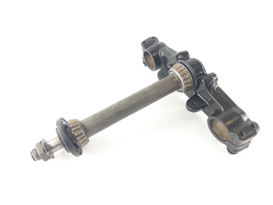 Kawasaki KLR 250 KL 250 D [1985] - lower triple clamp