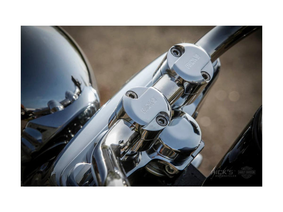 Harley Davidson up [1974-1974] – Klassische Lenkererhöhungen poliert