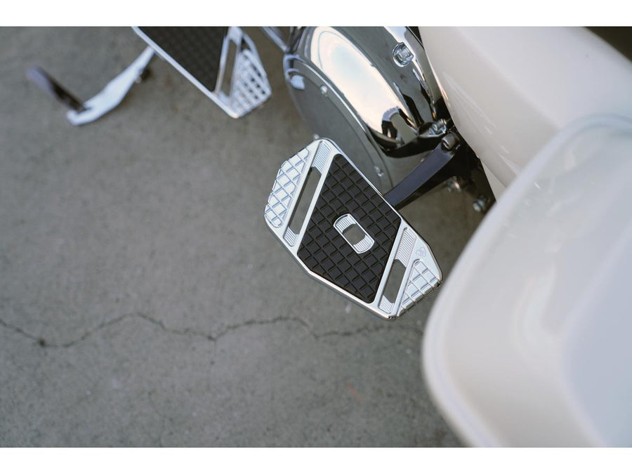 Harley Davidson Touring [1985-2025]-Speedliner passenger treadmear chrome