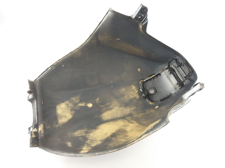 Honda ST 1100 SC26 Pan European [1990] - Carénage de couvercle de réservoir