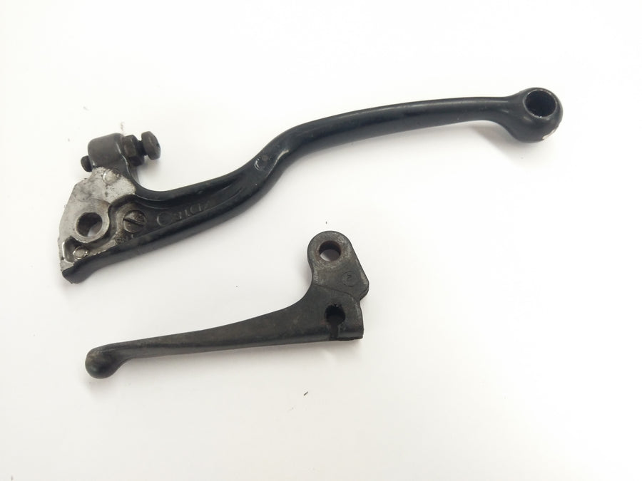 Yamaha XT 550 5Y1 [1982] - Brake lever and deco lever