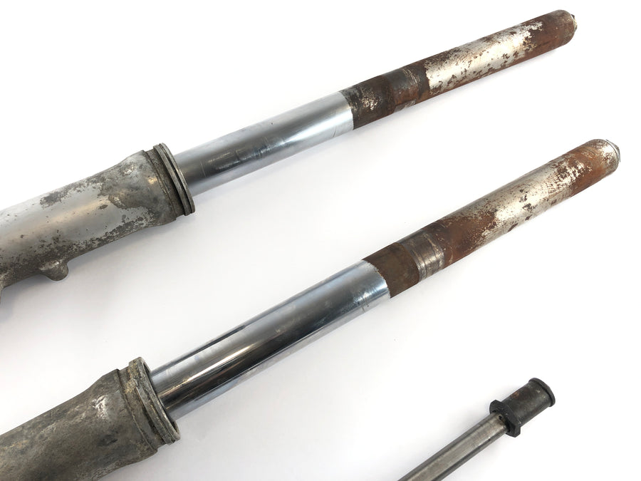 Honda CB 550 F [Super Sport] - Fourche Fourche télescopique avec axe