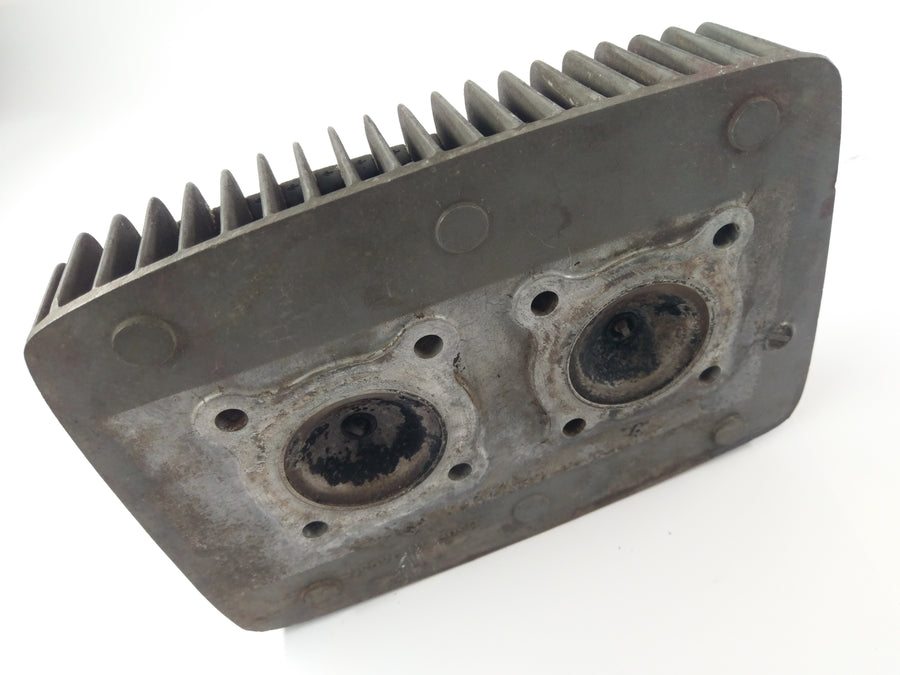 Suzuki GT 250 X7 [1979] - Cylinder head