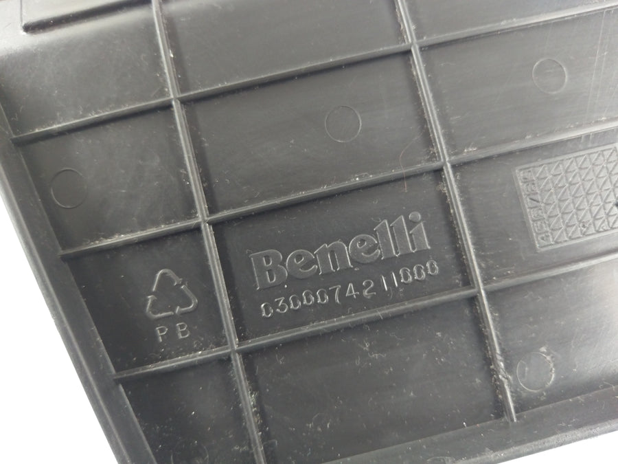 Benelli TNT 1130 Sport [2002] - Couvercle de boîtier de batterie