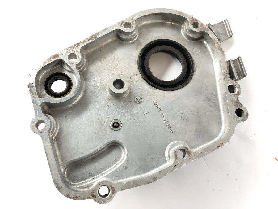 Kawasaki Zephyr 750 ZR750C [1991] - Engine cover left shift shaft passage