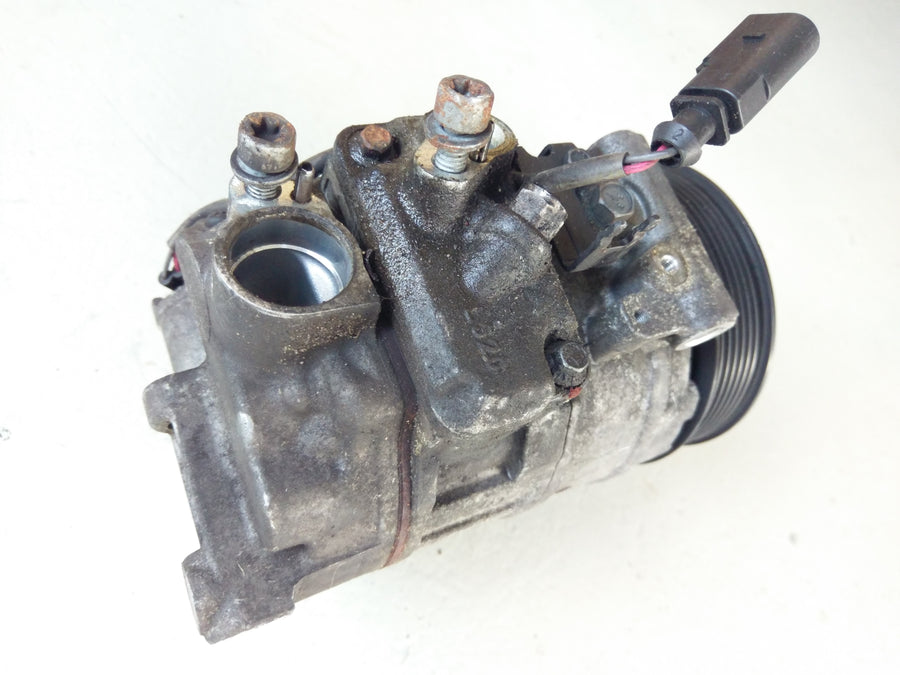 Porsche Panamera Turbo [2010] - Air conditioning compressor
