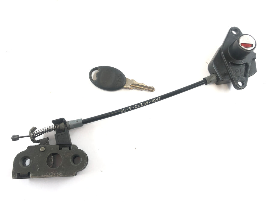 Aprilia RS 125 MPB [2000] - Seat lock
