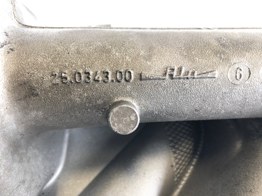 BMW M 535i E28 [1986] - intake manifold