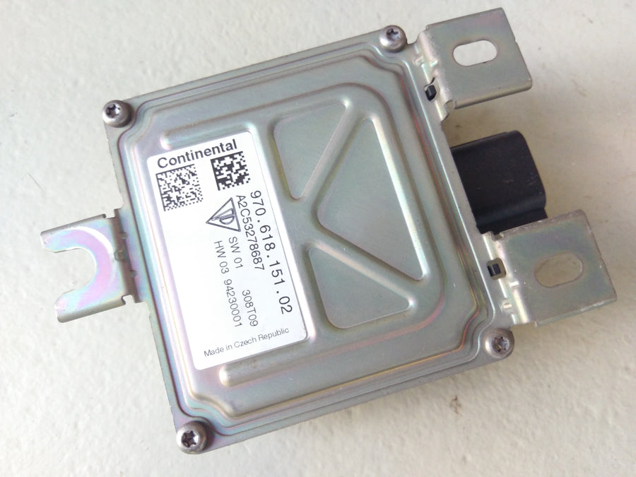 Porsche Panamera Turbo [2010] - Fuel pump control unit 97961815102 56600083