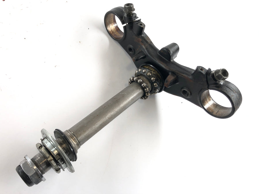 Honda CBR 900 RR SC28 [1995] - té de fourche inférieur