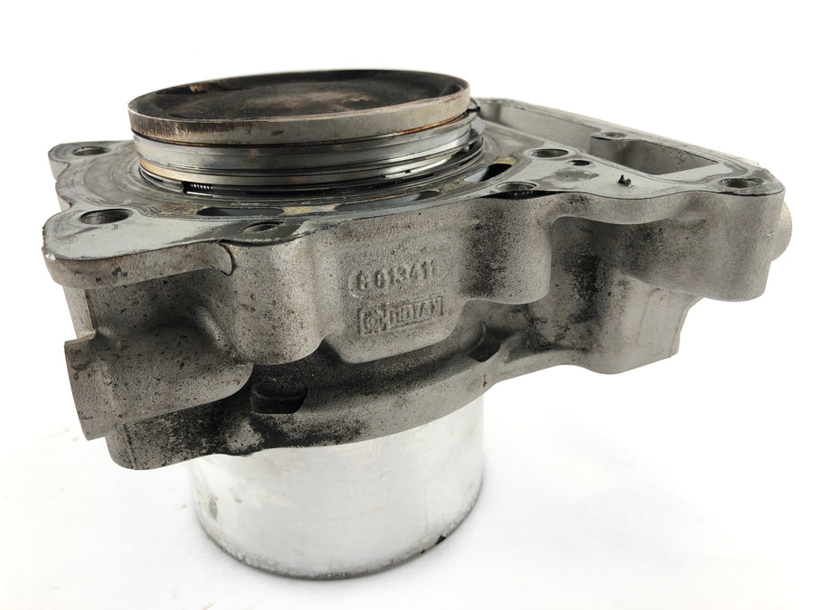 Can Am Spyder SM5 [2009] - Rear Cylinder with Piston