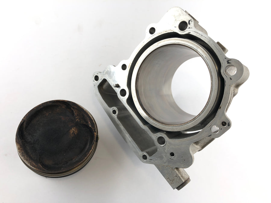 Can Am Spyder SM5 [2009] - Front Cylinder with Piston