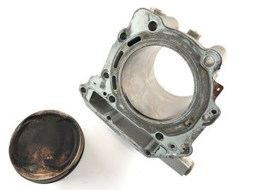 Can Am Spyder SM5 [2009] - Rear Cylinder with Piston