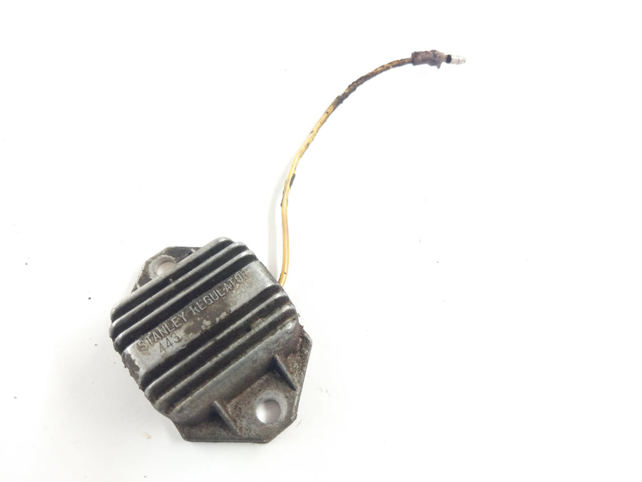 Yamaha DT 175 2K4 [1979] - Régulateur d'alternateur