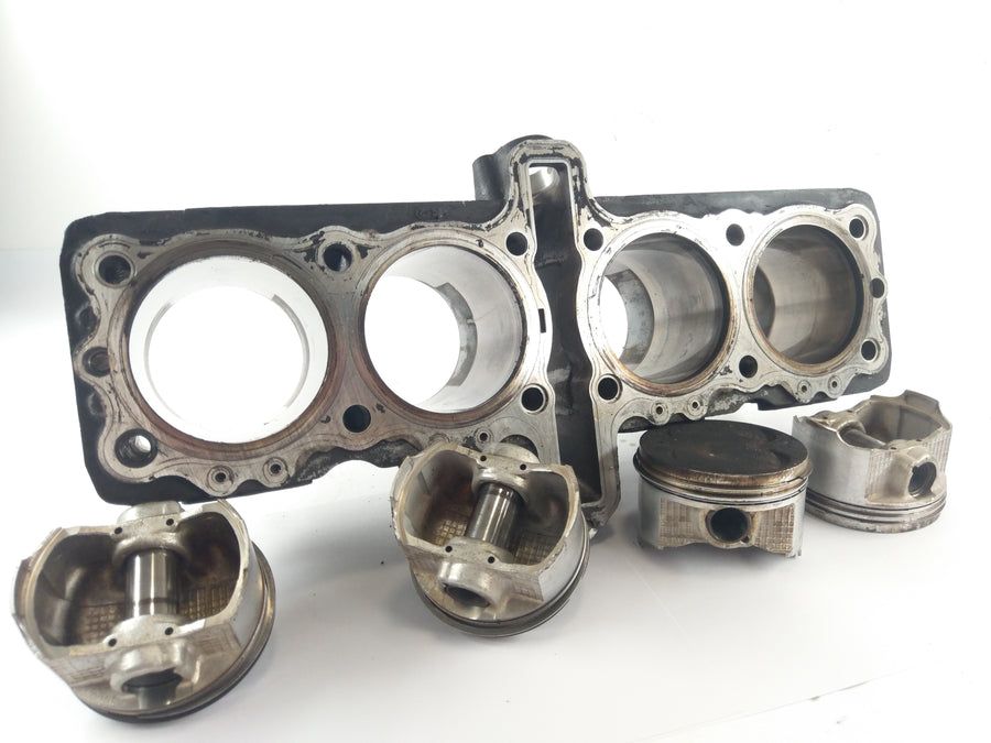 Suzuki GSF 1200 S GV75A [1998] - Cylinder with piston