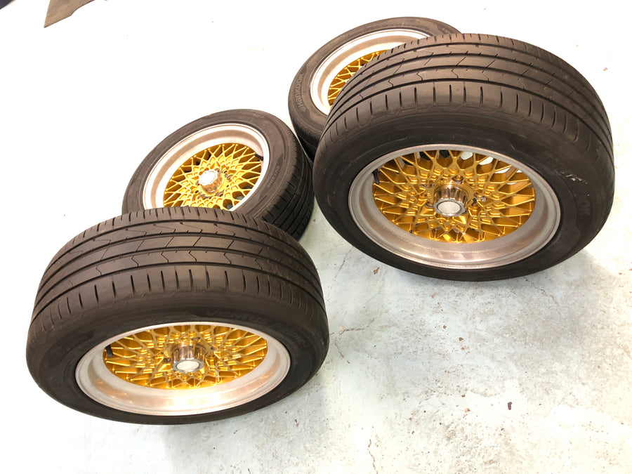 BMW M 535i E28 [1986] - Jeu de roues BBS 7J16 et 8J16 Hartge