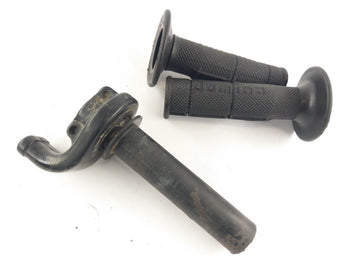 Husquvarna TE 250 H8 [2004] - Throttle grip with rubber grips