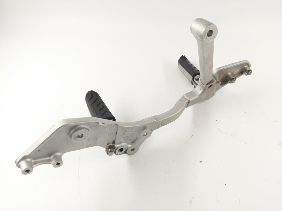 Moto Guzzi Stelvio 1200 4V [2008] - Peg holder right footrest