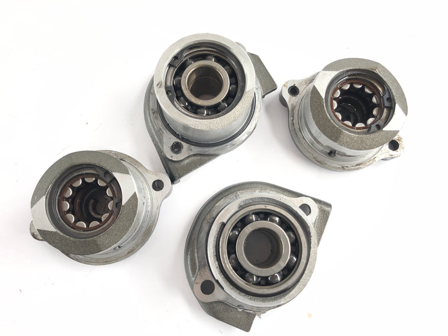 Ducati 888 Strada [1993] - Engine cover vertical cylinder camshaft guide