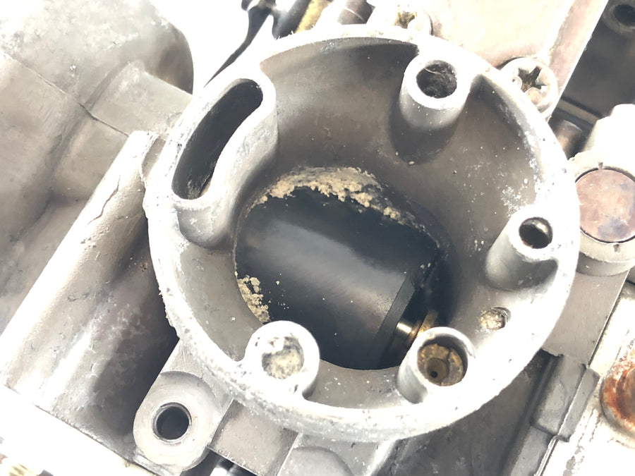 Yamaha V-Max 1200 2LT [1994] - Carburettor battery needs to be overhauled Slide stuck