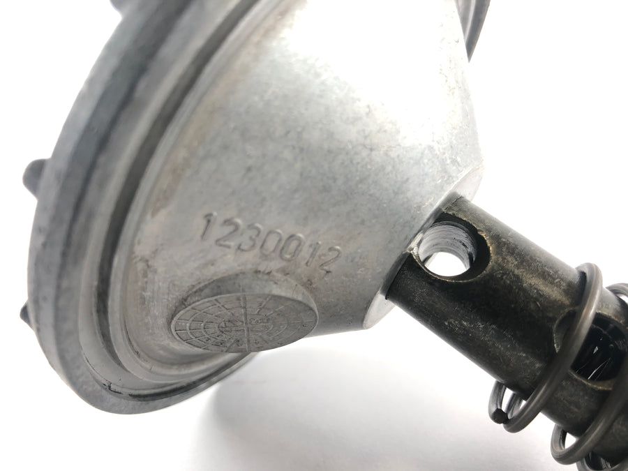 Triumph Daytona 1200 T300D [1995] - Support de filtre à huile et couvercle de filtre à huile