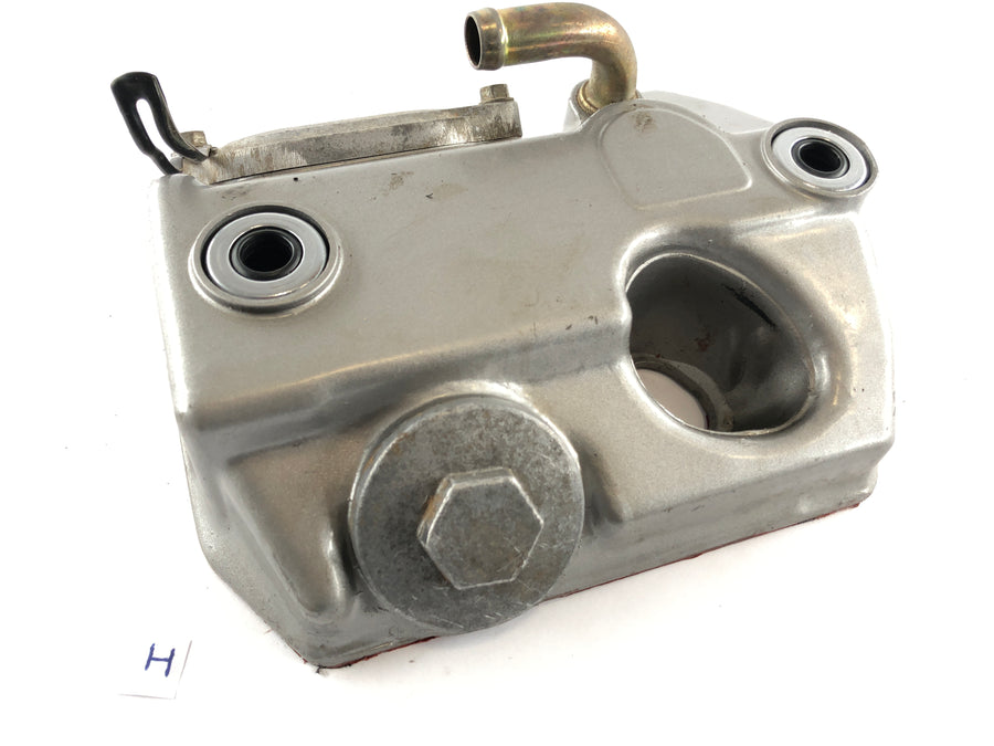Honda Africa Twin XRV 750 RD07 [1993] - Valve cover cylinder head rear