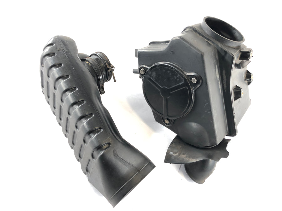 Honda XRV 750 Africa Twin RD04 [1993] - Airbox