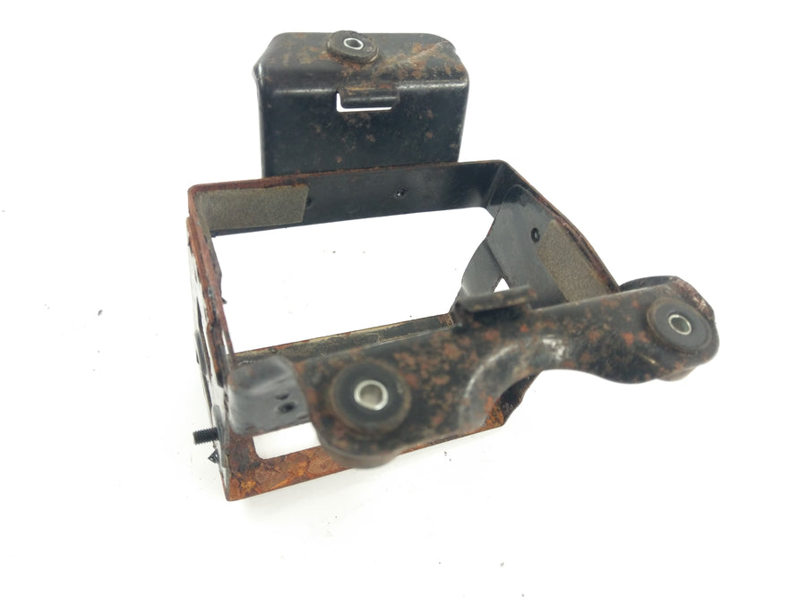 Suzuki GT 550 [1978] - Battery box battery holder