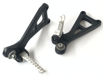 Moto Guzzi V11 [2001] - Passenger footrests with holder right and left