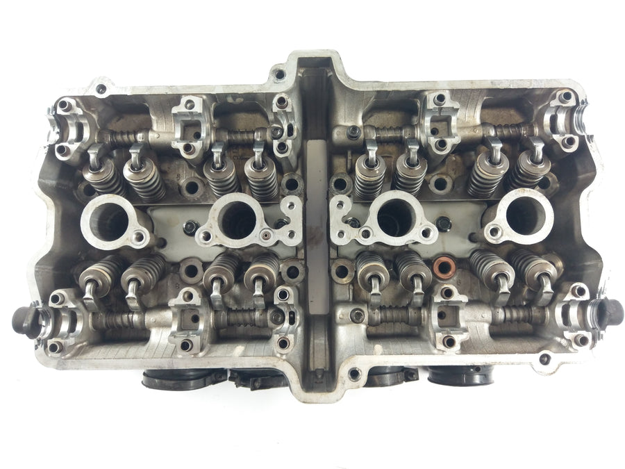 Suzuki GSXR 1100 GV73A [1992] - Cylinder head