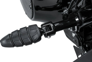 Harley-Davidson Street Bob 114 FXBBS [Kuryakyn]-footrest adapter