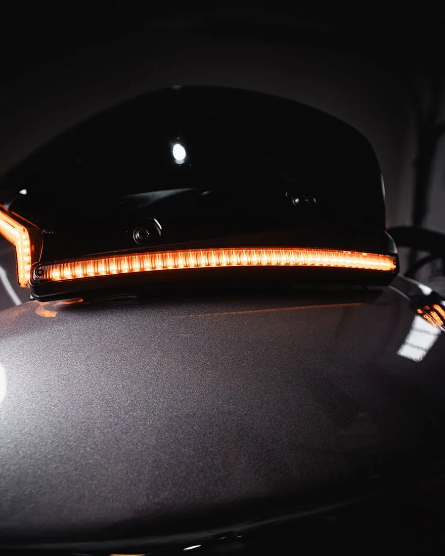 harley-davidson road glide [CUSTOM DYNAMICS] – LED Windschild-Zierleiste mit Blinkern